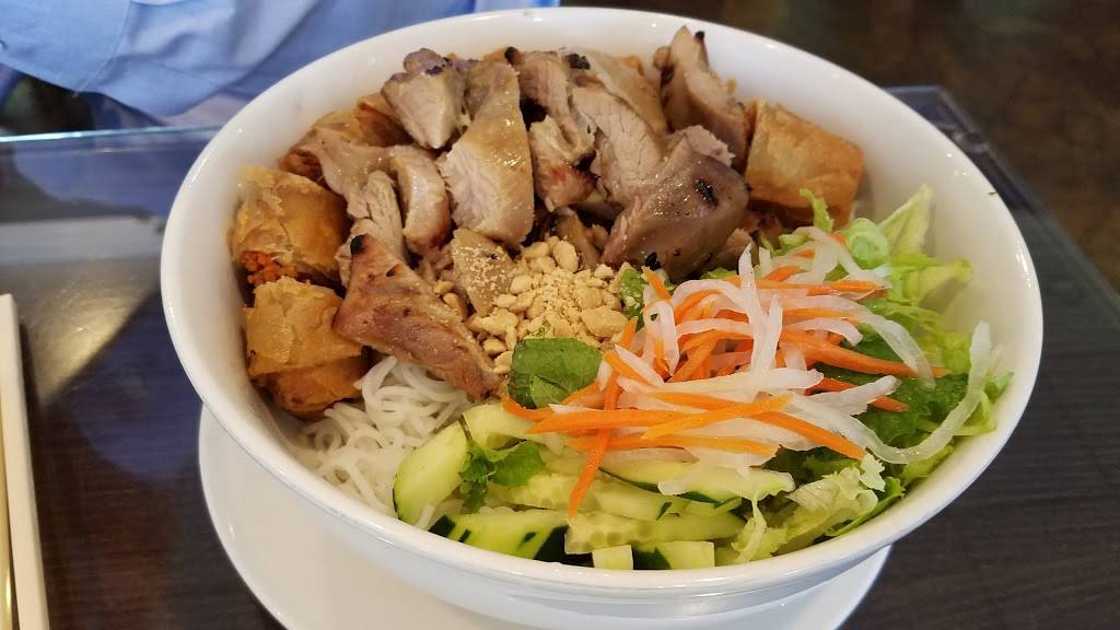 Super Pho | restaurant | 3065 Centreville Rd, Herndon, VA 20171, USA | 7034352917 OR +1 703-435-2917