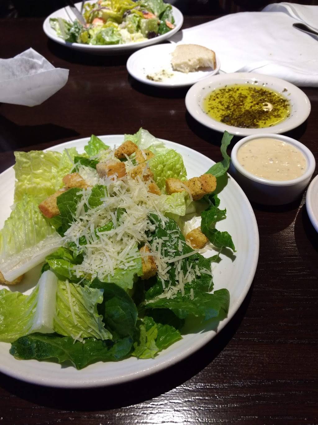 Carrabbas Italian Grill | restaurant | 12363 Hornsby Ln, Newport News, VA 23602, USA | 7572694917 OR +1 757-269-4917