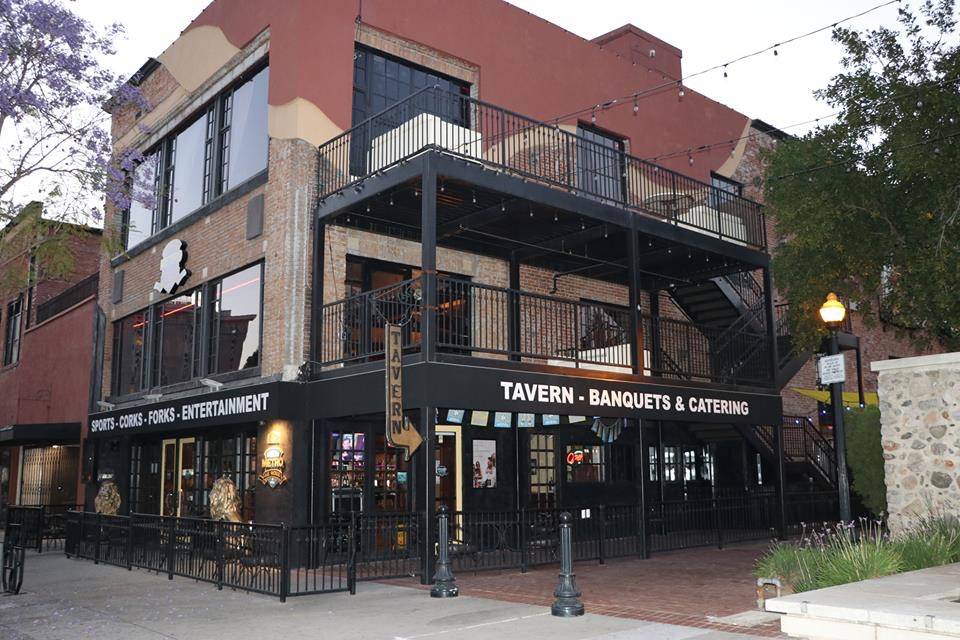 Metro Ale House & Grill | restaurant | 197 E 2nd St, Pomona, CA 91766, USA | 9095654114 OR +1 909-565-4114