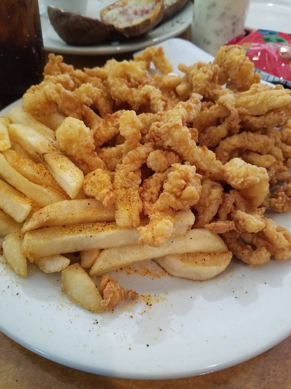 Weathervane Seafood Restaurant | restaurant | 379 Dover Rd, Chichester, NH 03258, USA | 6032254044 OR +1 603-225-4044