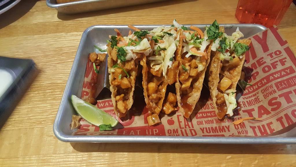 Applebees Grill + Bar | restaurant | 3730 Nazareth Pike, Bethlehem, PA 18020, USA | 6108688569 OR +1 610-868-8569