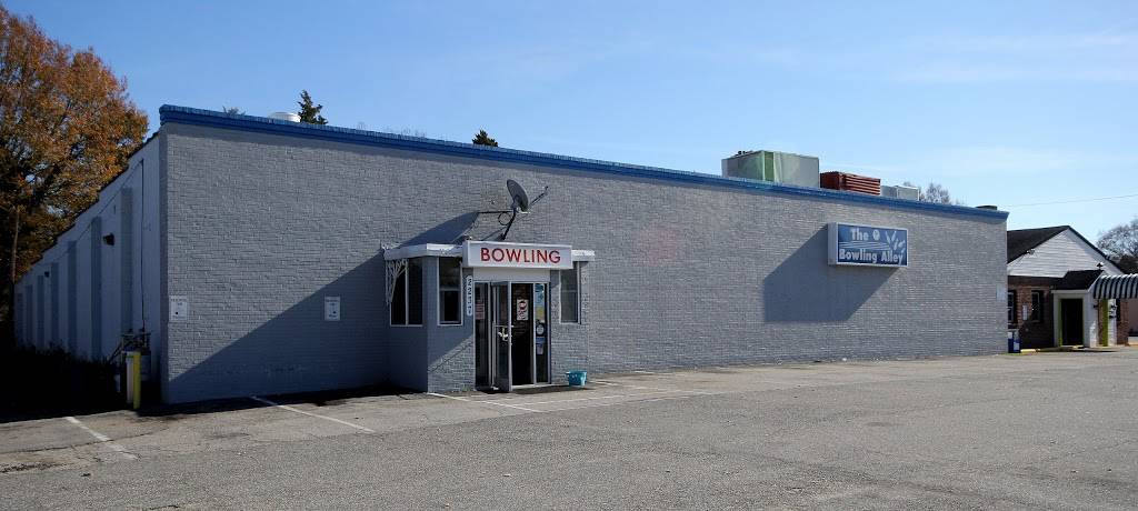 The Bowling Alley | meal takeaway | 2237 Boulevard, Colonial Heights, VA 23834, USA | 8045263862 OR +1 804-526-3862