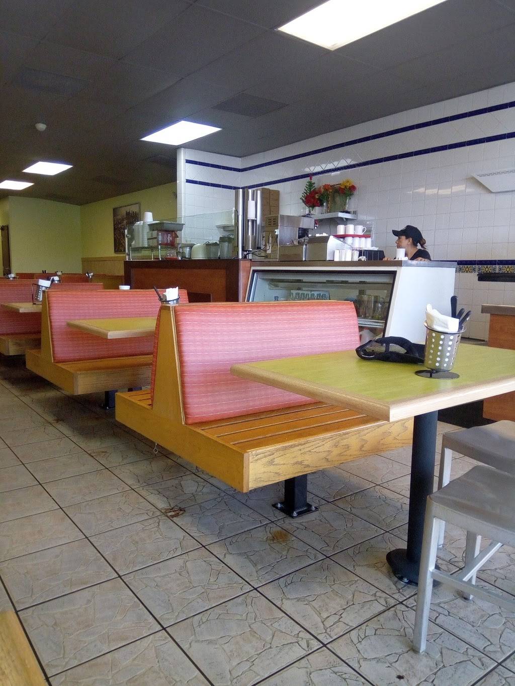 El Huarache Veloz | restaurant | 11661 Glenoaks Blvd, Pacoima, CA 91331, USA | 8188349775 OR +1 818-834-9775