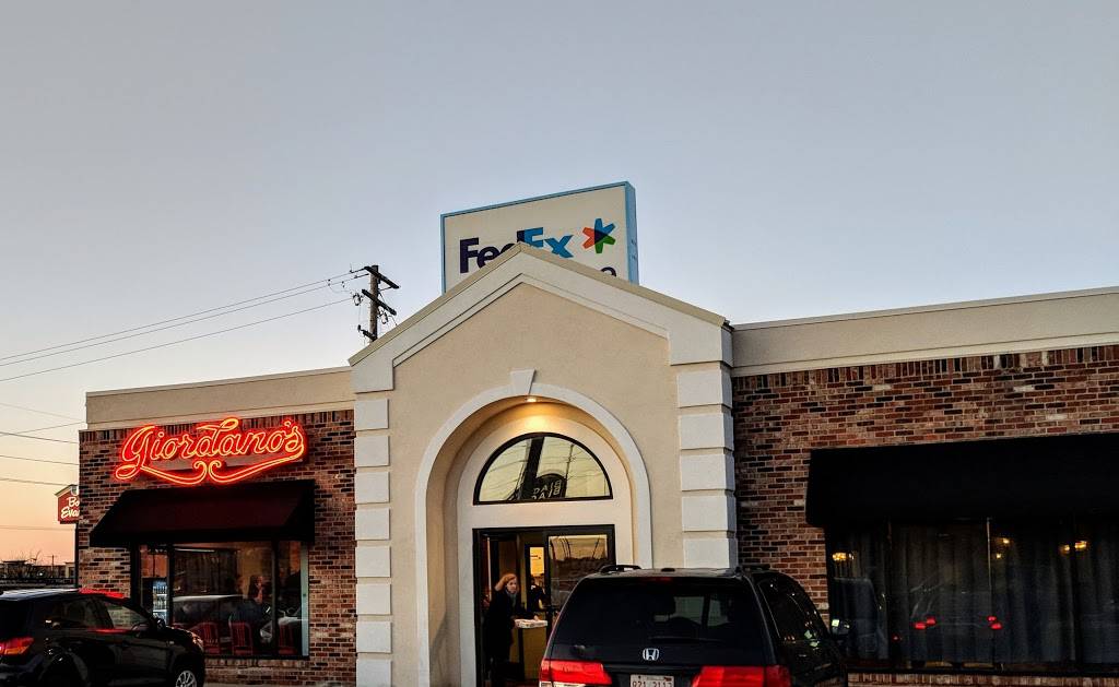 Giordanos | restaurant | 1505 N Veterans Pkwy, Bloomington, IL 61704, USA | 3094030432 OR +1 309-403-0432