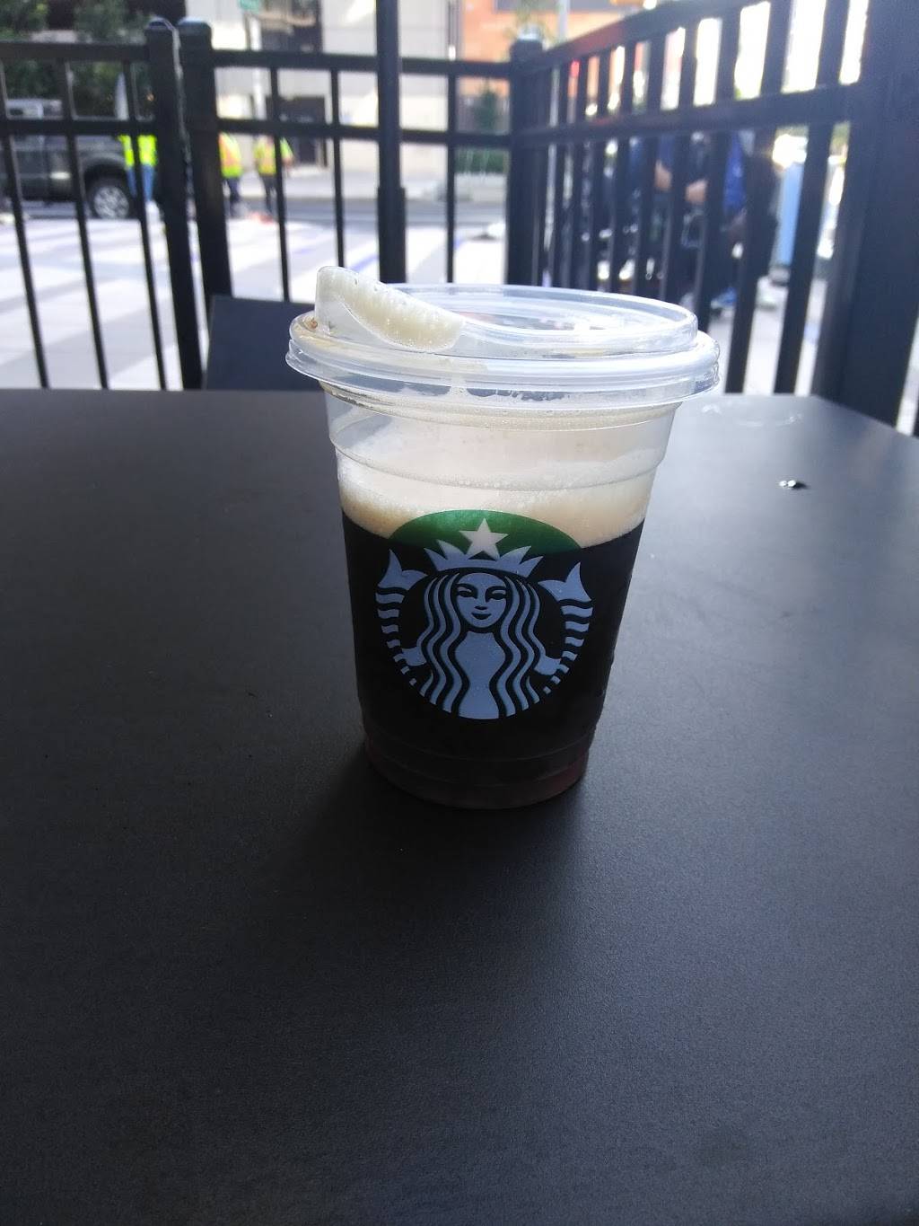 Starbucks | cafe | 364 E Market St, Indianapolis, IN 46204, USA | 3176358950 OR +1 317-635-8950