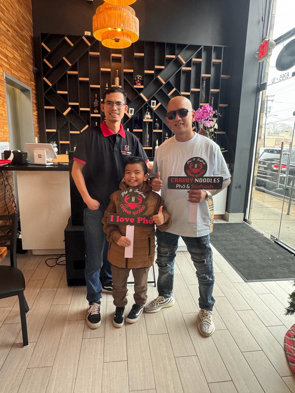 Crabby Noodles Pho & Seafood | restaurant | 6795 Wilson Blvd #1D, Falls Church, VA 22044, USA | 5719994487 OR +1 571-999-4487