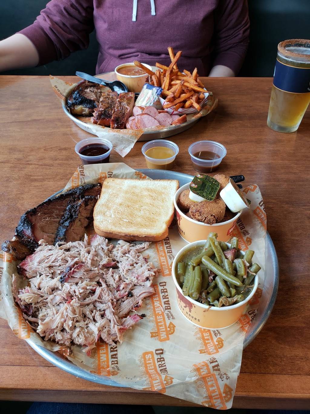 Willie Jewells Old School Bar-B-Q | restaurant | 569 Amherst St, Nashua, NH 03063, USA | 6038094546 OR +1 603-809-4546