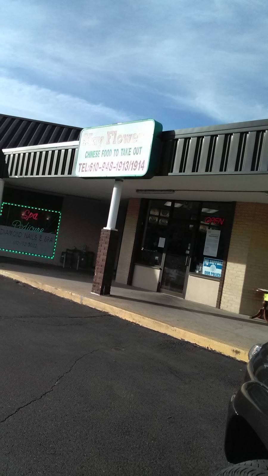 Mayflower Spring City | restaurant | 53 E Bridge St, Spring City, PA 19475, USA | 6109481913 OR +1 610-948-1913