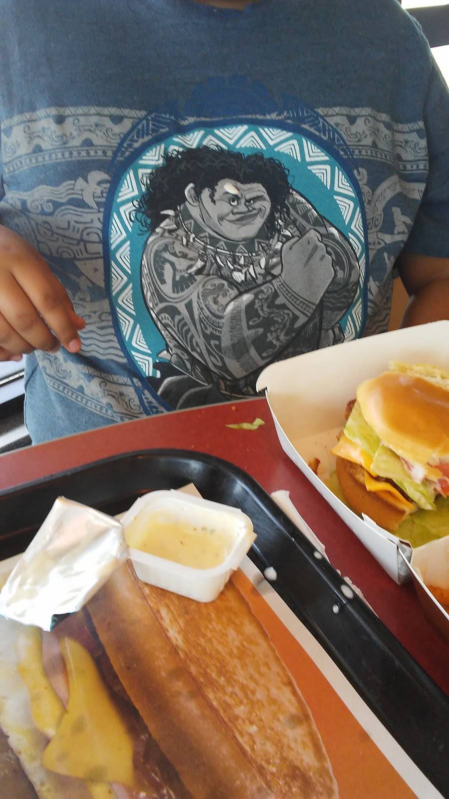 Jack in the Box | restaurant | 3206 Belt Line Rd, Farmers Branch, TX 75234, USA | 9722437588 OR +1 972-243-7588