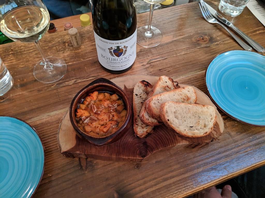 Freshwater | restaurant | 3711 SW Trafficway, Kansas City, MO 64111, USA | 8168200296 OR +1 816-820-0296