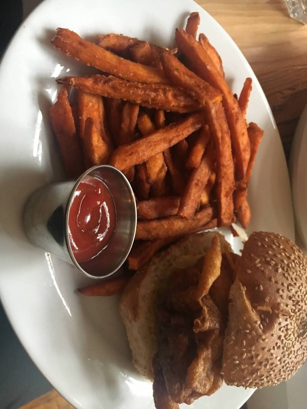 Seamores | restaurant | 66 Water St, Brooklyn, NY 11201, USA | 7186636550 OR +1 718-663-6550