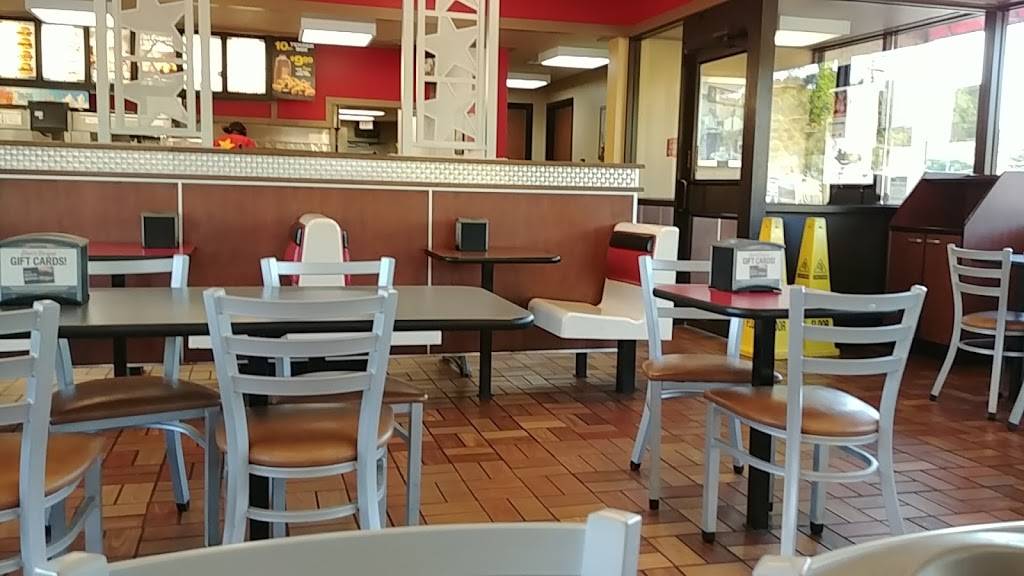 Hardees | restaurant | 3360 Commander Shepard Boulevard, Hampton, VA 23666, USA | 7578651473 OR +1 757-865-1473