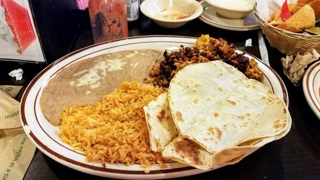 Guajillos Cocina Mexicana | restaurant | 434 E Wooster St c, Bowling Green, OH 43402, USA | 4198064866 OR +1 419-806-4866