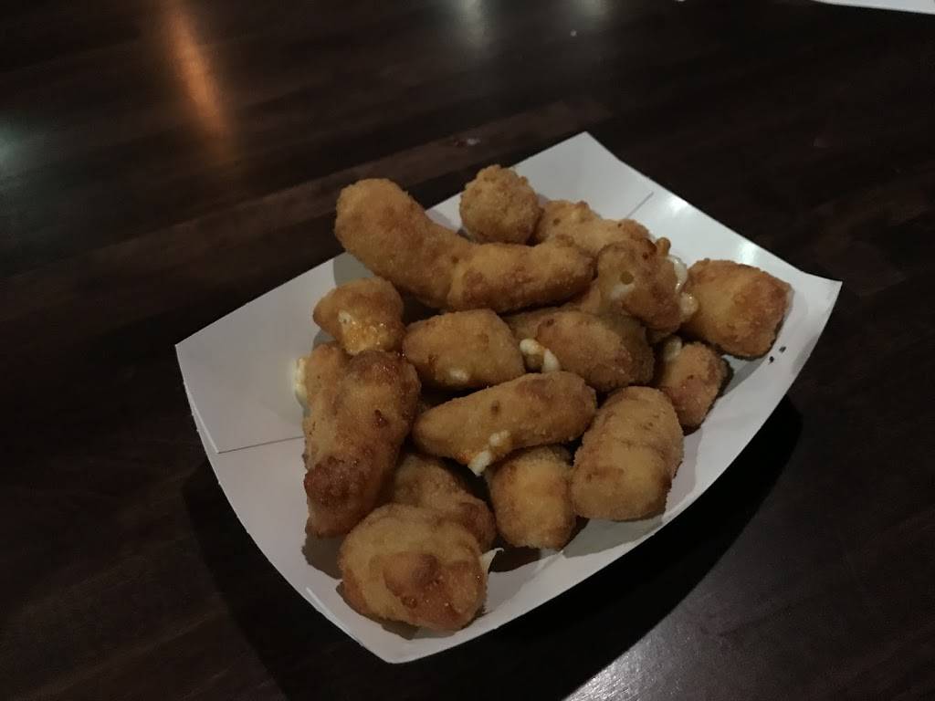 Sett Recreation and Sett Pub | restaurant | 1308 W Dayton St room 105, Madison, WI 53715, USA | 6088904401 OR +1 608-890-4401