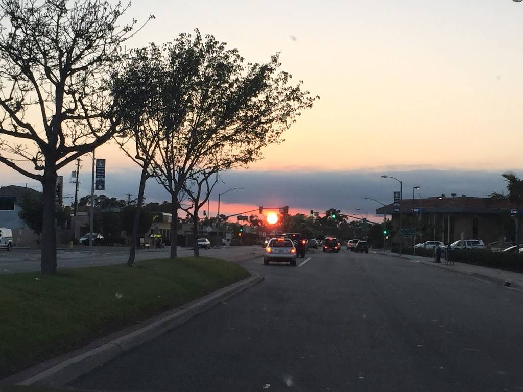 Seal Beach Center | shopping mall | 901-1101 Pacific Coast Hwy, Seal Beach, CA 90740, USA | 2135532200 OR +1 213-553-2200