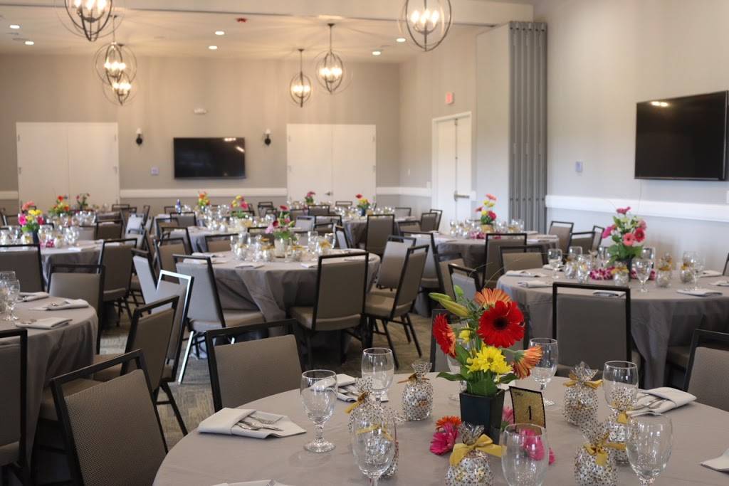 Island Grove Wine Company at Formosa Gardens | cafe | 3011 Formosa Gardens Blvd, Kissimmee, FL 34747, USA | 4075079888 OR +1 407-507-9888