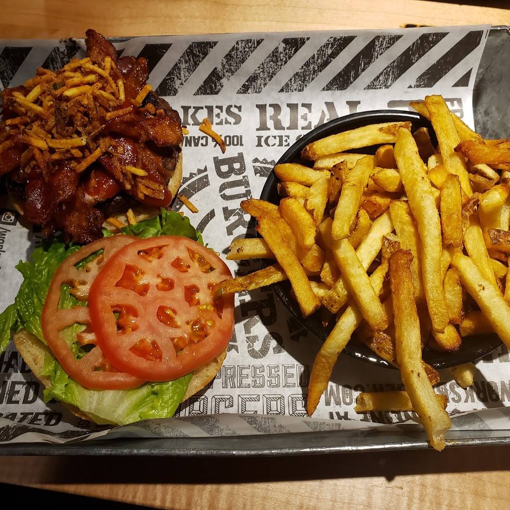 The Works Gourmet Burger Bistro | restaurant | 1405 Upper James St, Hamilton, ON L9B 1K2, Canada | 9053836668 OR +1 905-383-6668