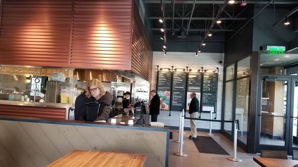 Shake Shack | restaurant | 1445 New Britain Ave Unit #1385, West Hartford, CT 06110, USA | 8609000559 OR +1 860-900-0559