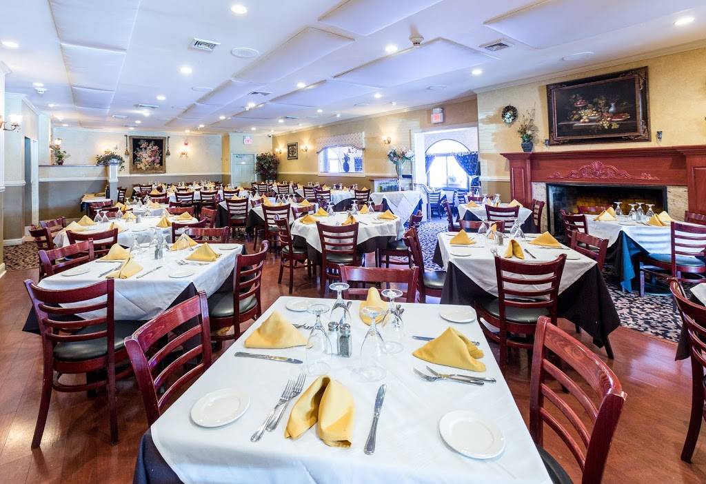 Piccola Bussola | restaurant | 159 Jericho Turnpike, Mineola, NY 11501, USA | 5162944620 OR +1 516-294-4620