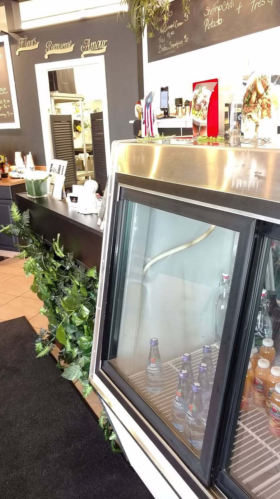 Guliets Bistro | restaurant | 3649 Canfield Rd, Canfield, OH 44406, USA | 3303308757 OR +1 330-330-8757