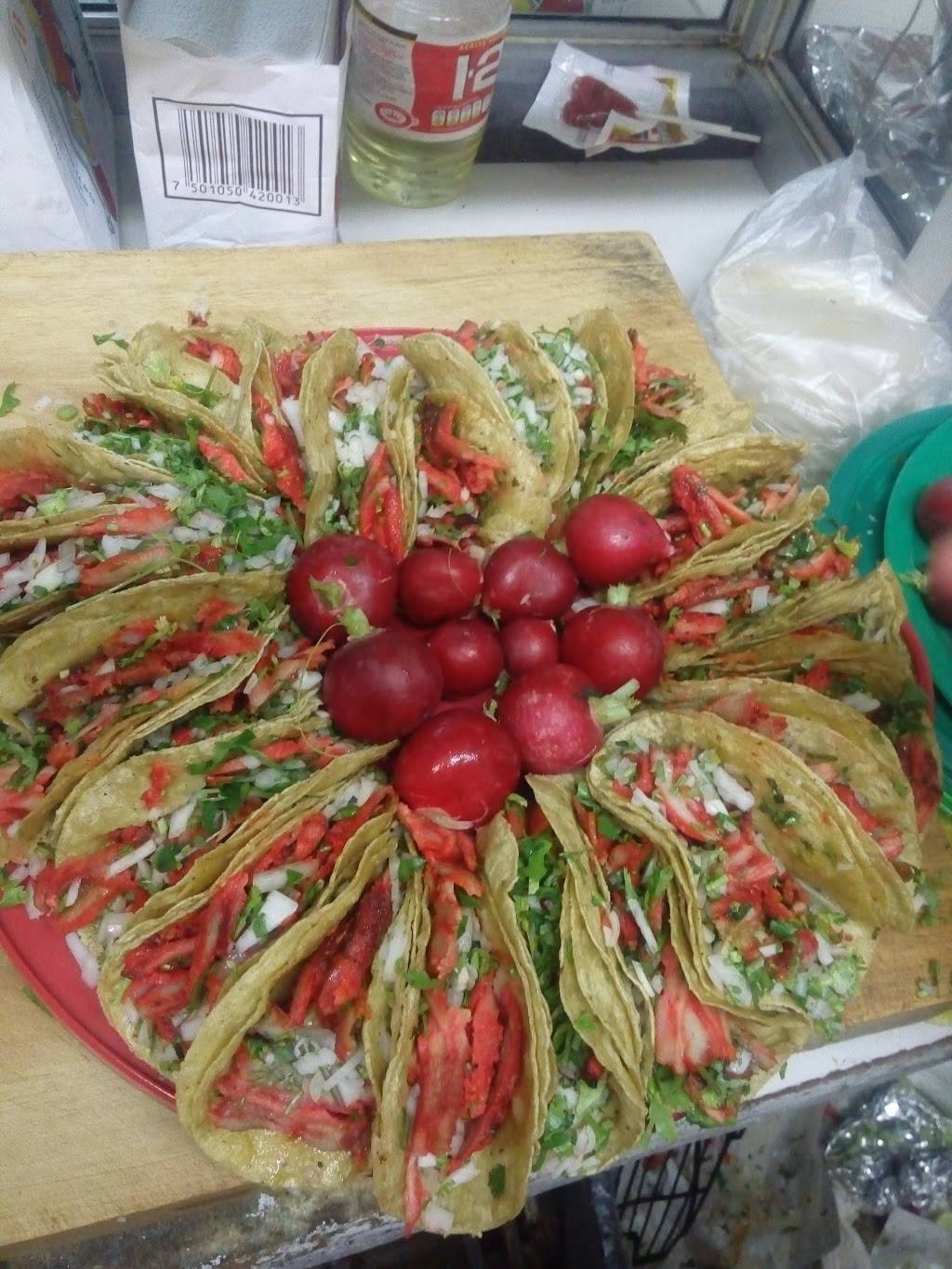 Taquería San Miguel | restaurant | 22850, Calle Delante 2208, Carlos Pacheco 5, 22850 Ensenada, B.C., Mexico | 016461514319 OR +52 646 151 4319