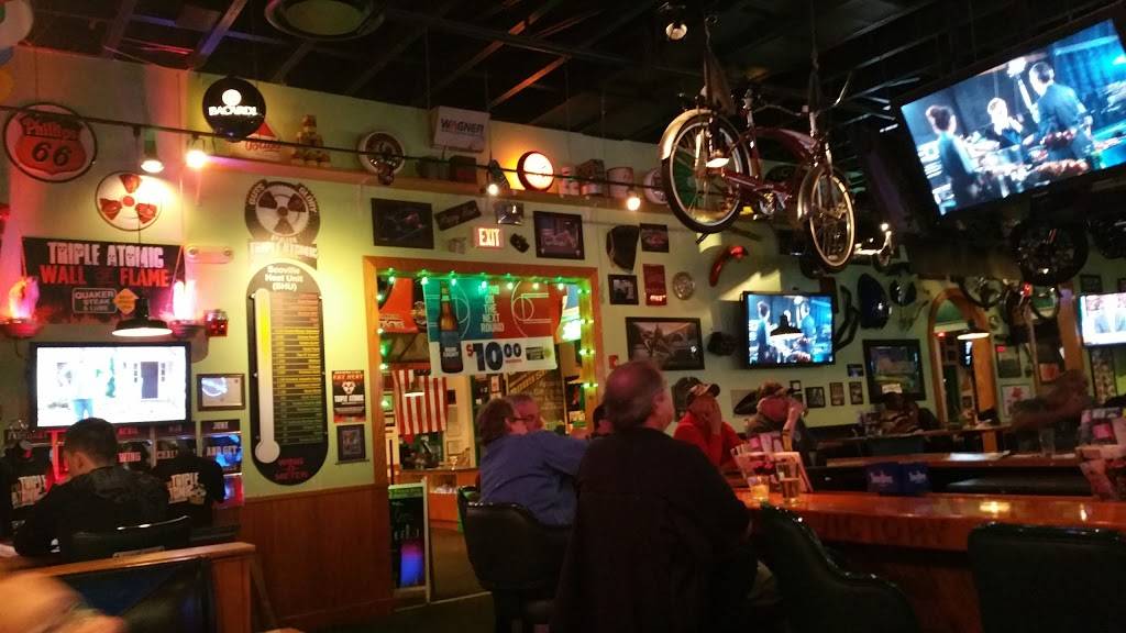 Quaker Steak & Lube | restaurant | 10 Chrome Dr, Greenville, SC 29615, USA | 8646789464 OR +1 864-678-9464