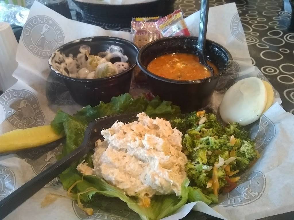 Chicken Salad Chick | restaurant | 996 Bichara Blvd, Lady Lake, FL 32159, USA | 3527759379 OR +1 352-775-9379