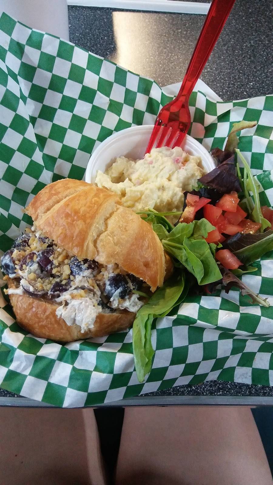 Longorias Grocery & Grill | restaurant | 201 Brady Blvd, San Antonio, TX 78207, USA | 2102278500 OR +1 210-227-8500