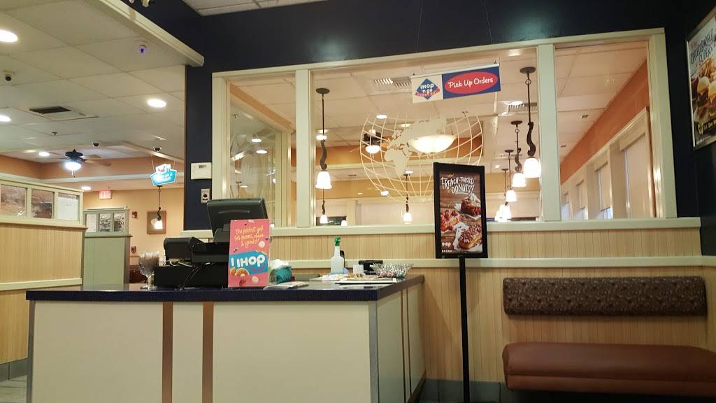 IHOP | restaurant | 1671 W Lake St, Addison, IL 60101, USA | 6309321775 OR +1 630-932-1775