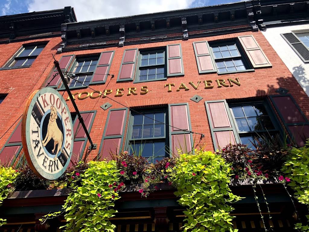 Koopers Tavern | restaurant | 1702 Thames St, Baltimore, MD 21231, USA | 4105635423 OR +1 410-563-5423