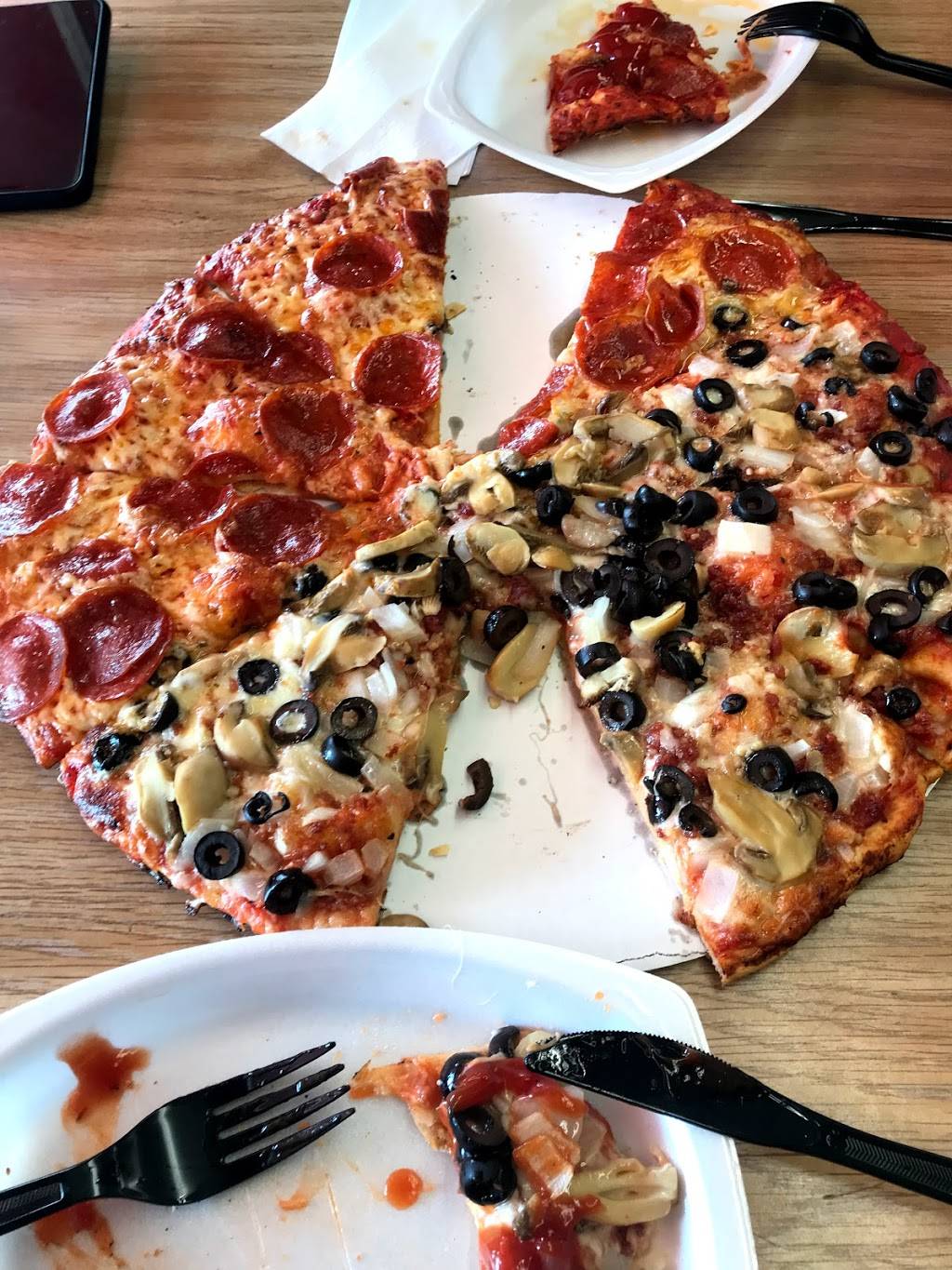 Dennenos Pizza | restaurant | 545 Pearl St, Stoughton, MA 02072, USA | 7813449803 OR +1 781-344-9803