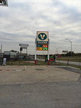 Valero Gas & Diesel | restaurant | 5050 Airport Fwy, Haltom City, TX 76117, USA | 6828416300 OR +1 682-841-6300