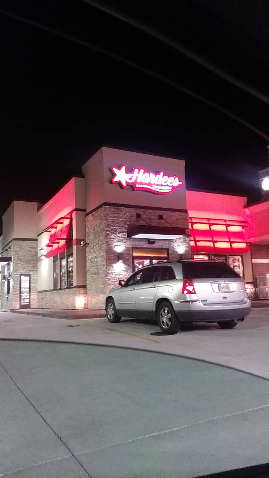 Hardees | restaurant | 1593 E Mason St, Green Bay, WI 54302, USA | 9209405050 OR +1 920-940-5050