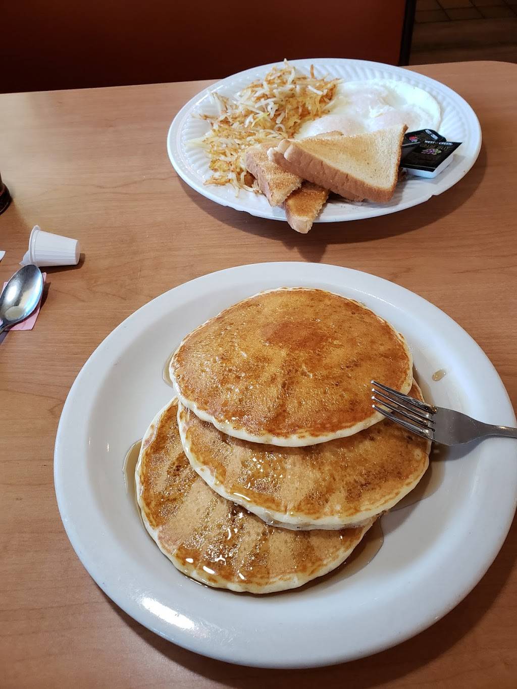 Hot Biscuit | restaurant | 15360 John F Kennedy Blvd, Houston, TX 77032, USA | 2815906770 OR +1 281-590-6770