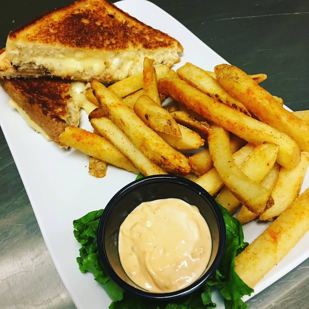 Island Bar & Grill | night club | 2272 Glenns Bay Rd, Myrtle Beach, SC 29575, USA | 8436503157 OR +1 843-650-3157