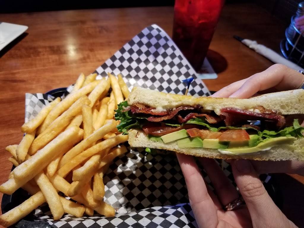 T Cs Pub & Grub | restaurant | 7205 S Power Rd, Queen Creek, AZ 85142, USA | 4809880313 OR +1 480-988-0313