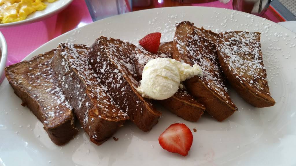 Big Pink | restaurant | 157 Collins Ave, Miami Beach, FL 33139, USA | 3055310888 OR +1 305-531-0888