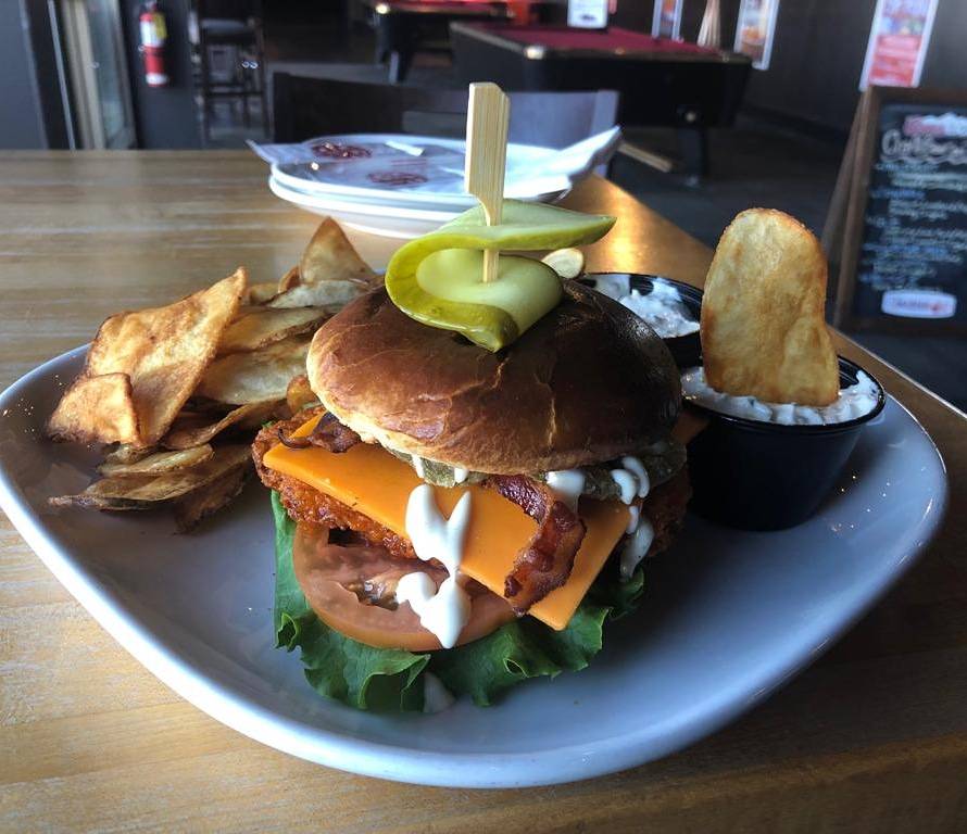 Boston Pizza | restaurant | 425 Bingemans Centre Dr, Kitchener, ON N2B 3X7, Canada | 5197458888 OR +1 519-745-8888