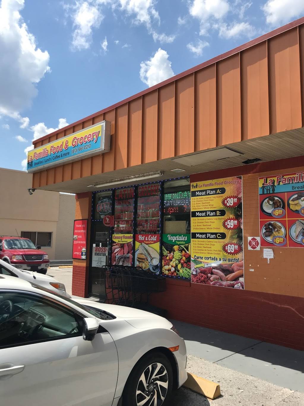 La Familia Latin Hot Food & Grocery | restaurant | 120 E Brandon Blvd, Brandon, FL 33511, USA | 8136610210 OR +1 813-661-0210