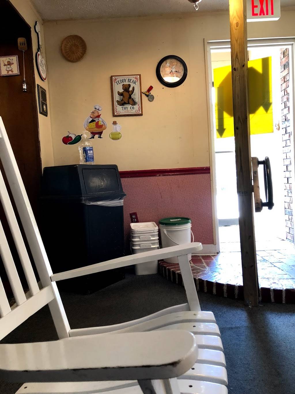 Sugar Bears Pizzeria | restaurant | 147 Cedar Hill Rd, Lancaster, OH 43130, USA | 7406891717 OR +1 740-689-1717