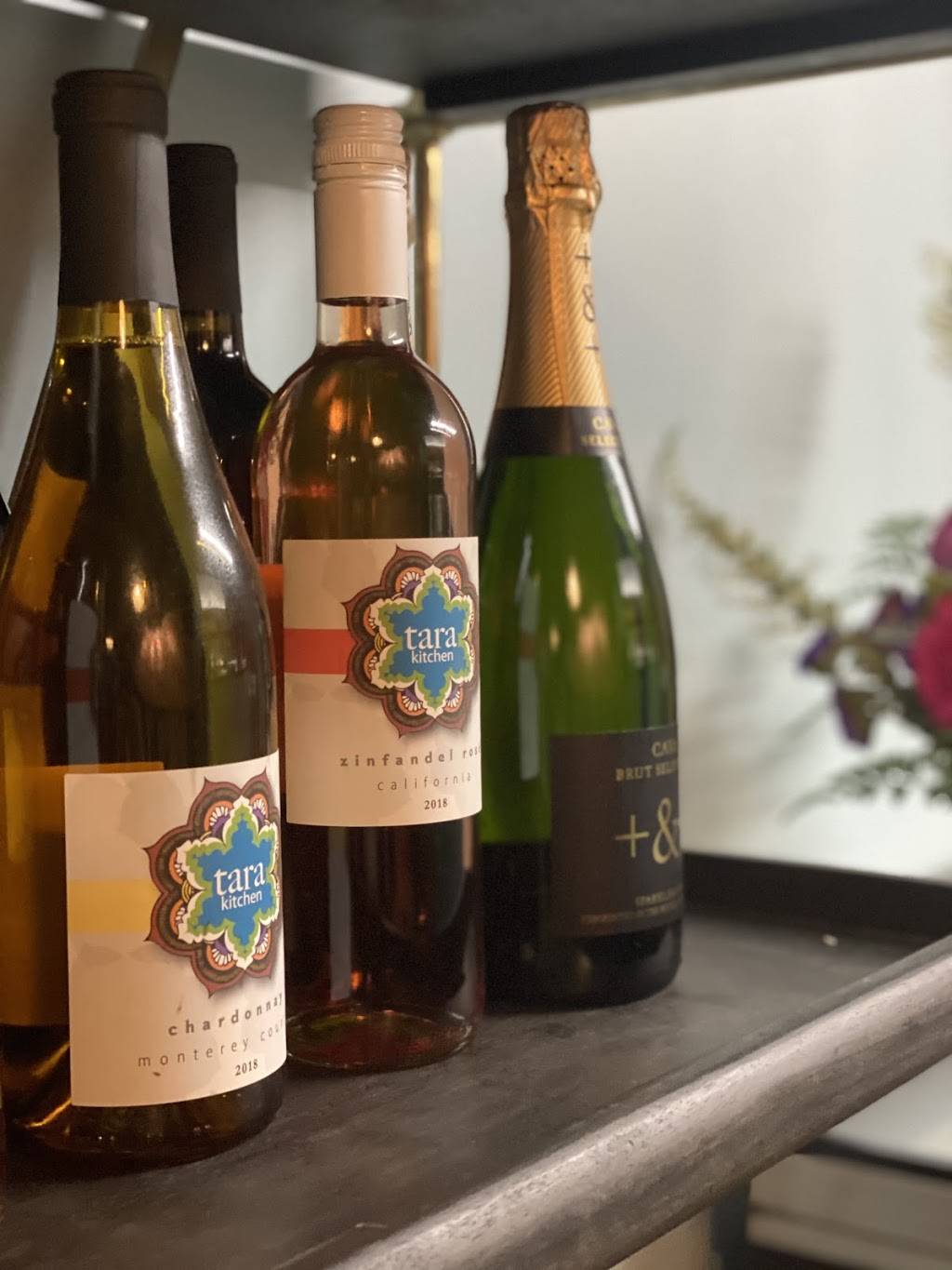 Tara Kitchen | restaurant | 1785 Western Ave, Albany, NY 12203, USA | 5186084126 OR +1 518-608-4126