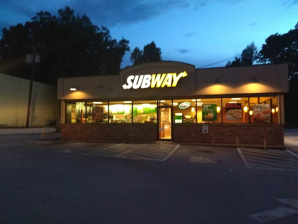 Subway | restaurant | 613 S Beckham Ave, Tyler, TX 75701, USA | 9035922300 OR +1 903-592-2300