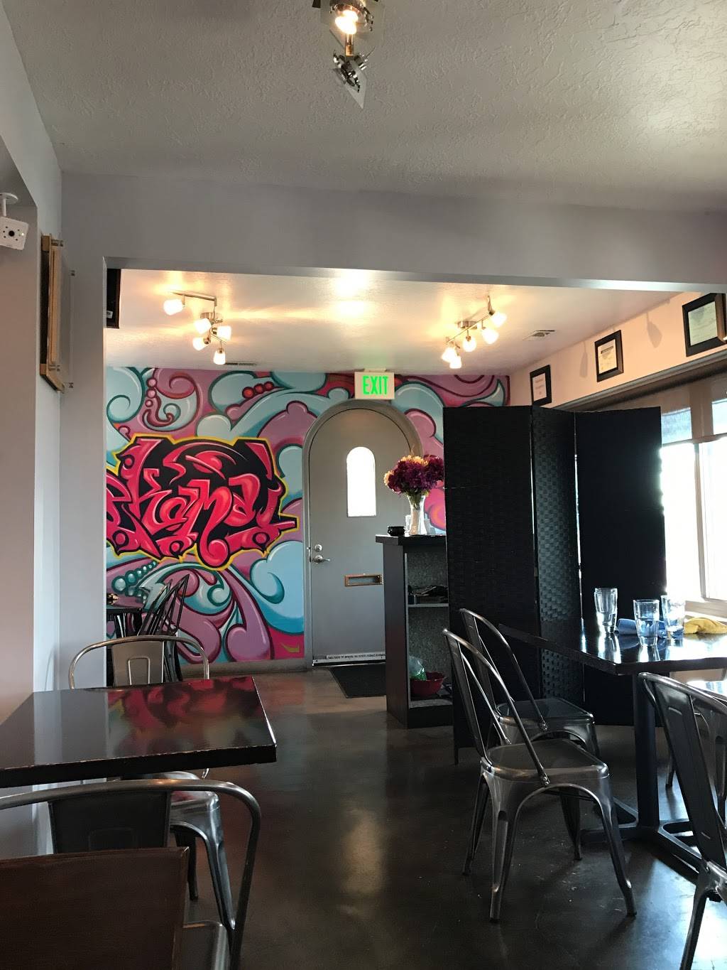 Ekamai Thai | restaurant | 1405 E 2100 S, Salt Lake City, UT 84105, USA | 8019060908 OR +1 801-906-0908