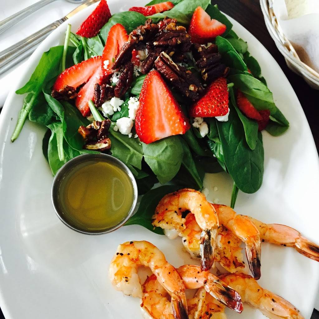 The Cove Restaurant & Marina | restaurant | 392 Davol St, Fall River, MA 02720, USA | 5086724540 OR +1 508-672-4540