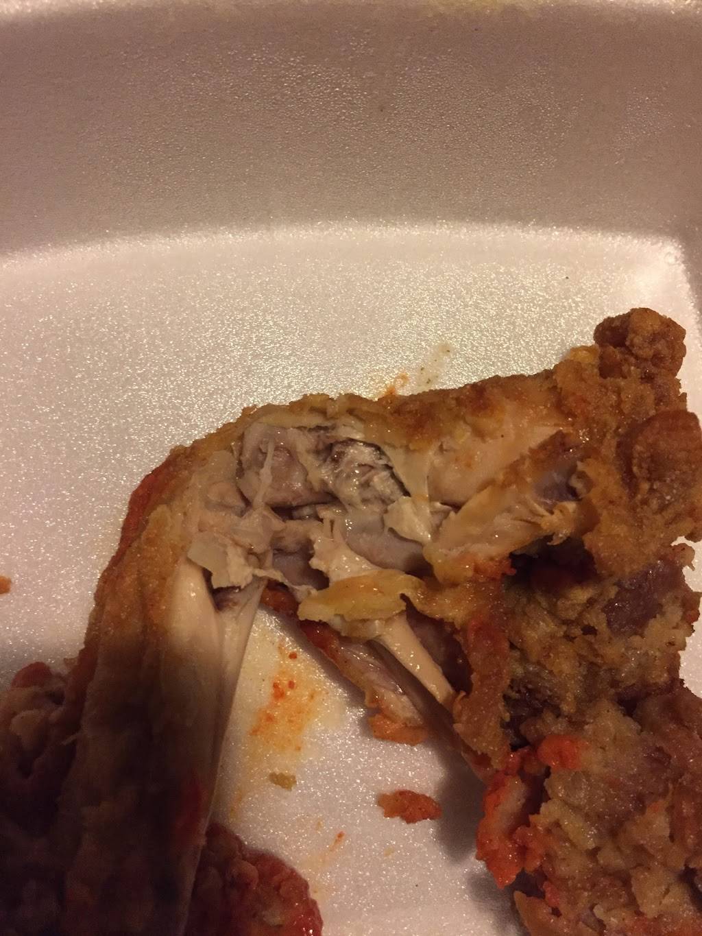 J & J Fish & Chicken | restaurant | 5500 W Chicago Ave, Chicago, IL 60651, USA | 7736269805 OR +1 773-626-9805