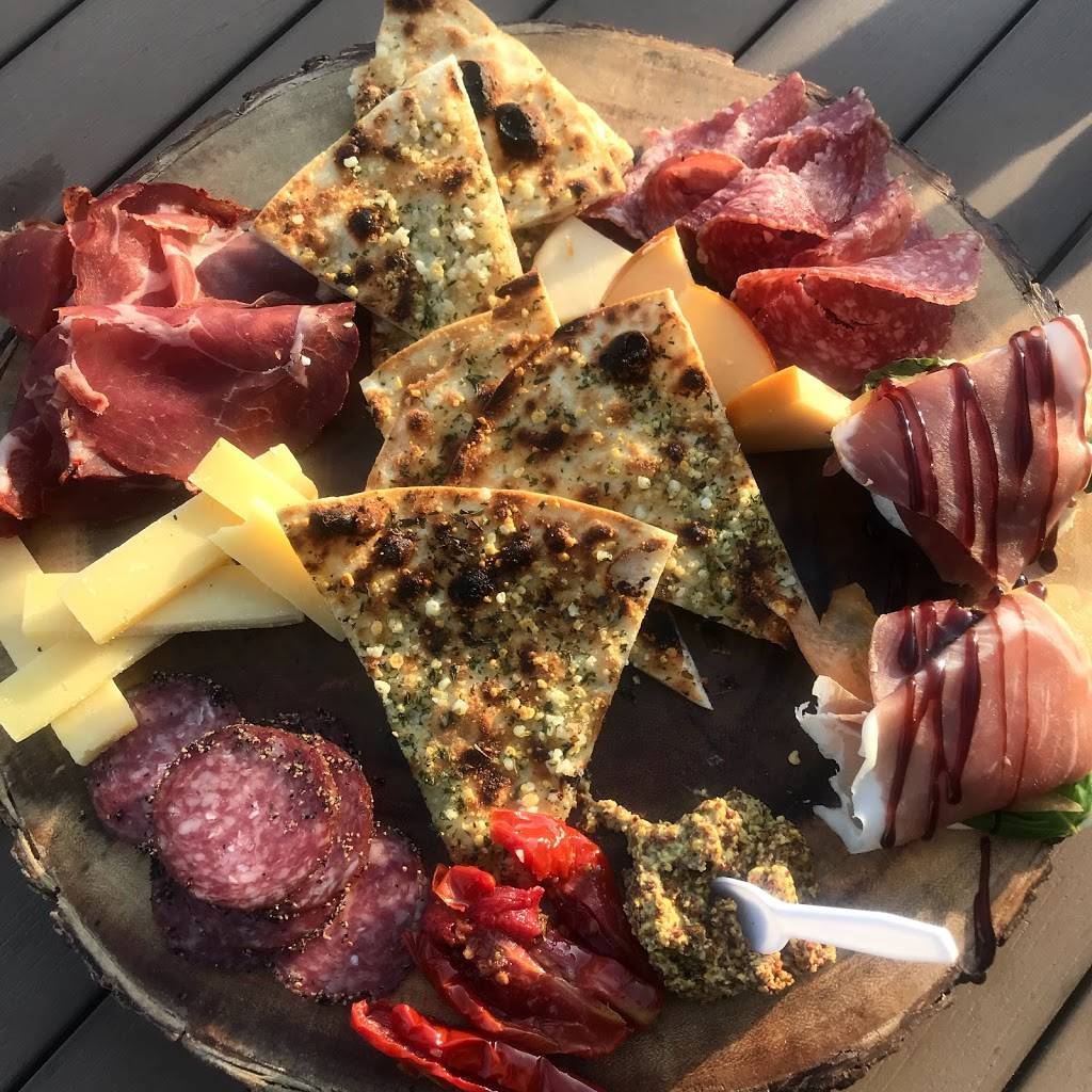 Chatters | restaurant | 2401 S Rouse St B, Pittsburg, KS 66762, USA | 6202327277 OR +1 620-232-7277