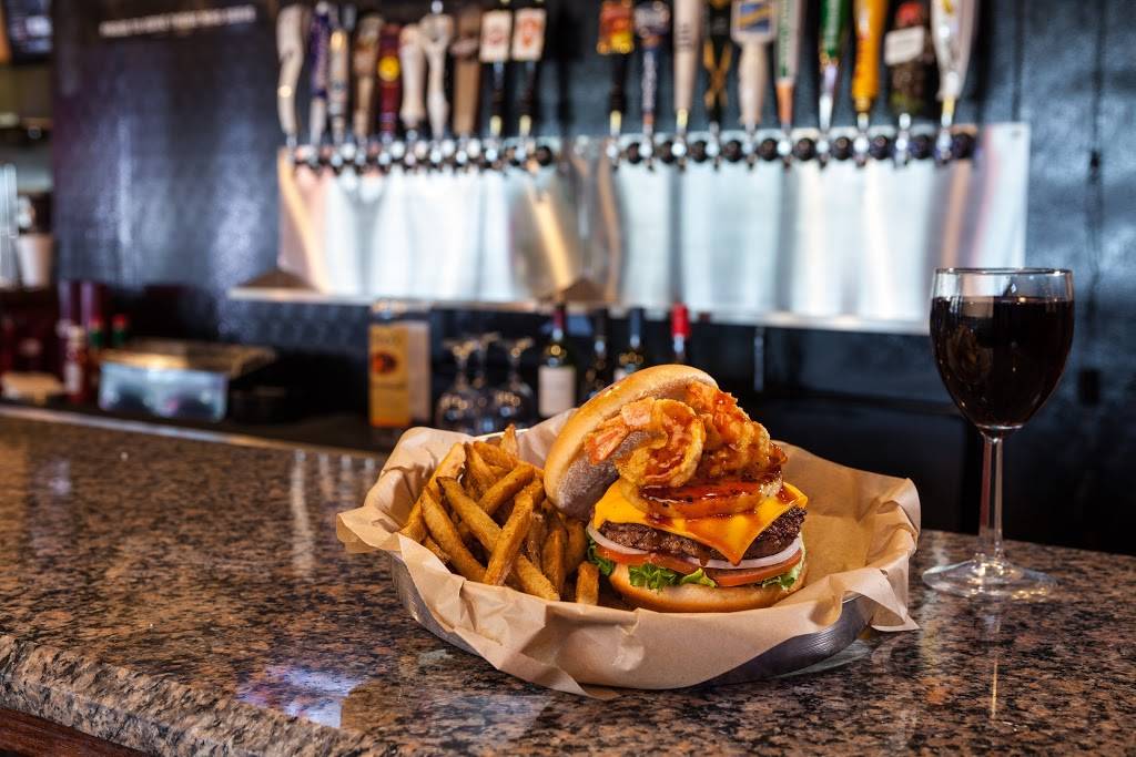 Border Burger Bar | restaurant | 3329 Fort Blvd, El Paso, TX 79930, USA | 9155622867 OR +1 915-562-2867