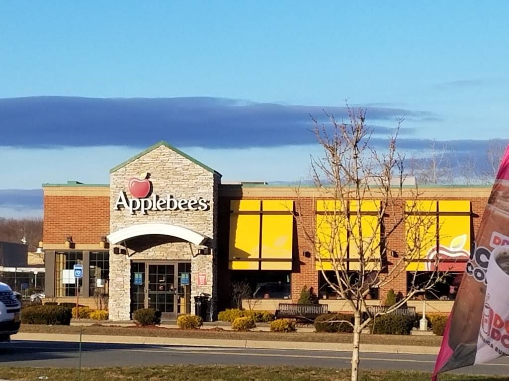 Applebees Grill + Bar | restaurant | 1205 NY-300, Newburgh, NY 12550, USA | 8455670910 OR +1 845-567-0910
