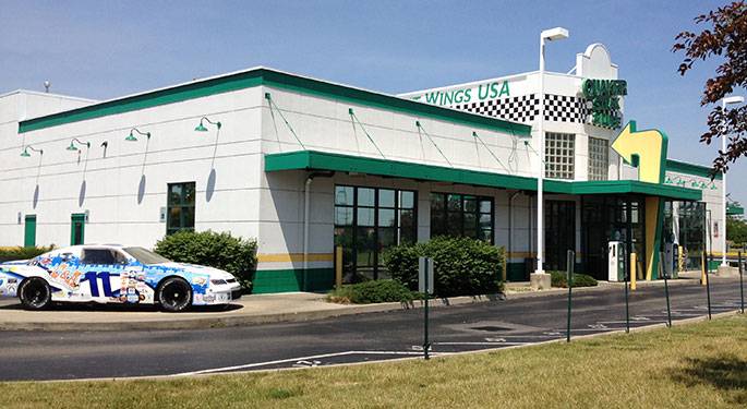 Quaker Steak & Lube | restaurant | 8500 Lyra Dr, Columbus, OH 43240, USA | 6144309464 OR +1 614-430-9464