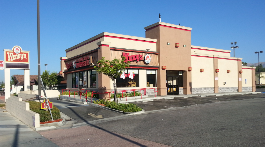 Wendys | restaurant | 18507 Devonshire St, Northridge, CA 91324, USA | 8183664561 OR +1 818-366-4561